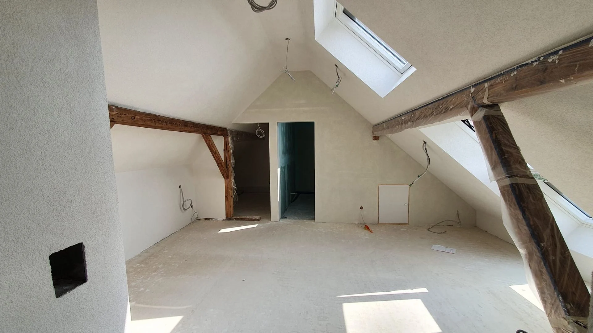 Ausgebauter Dachboden mit beplankten Schrägen in Kirchhain