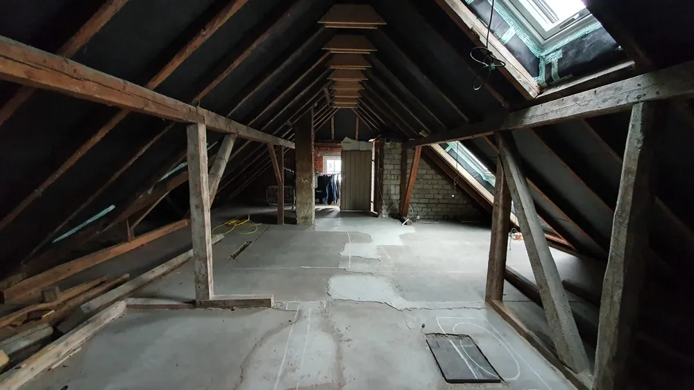 Dachboden ausgebaut, vorher